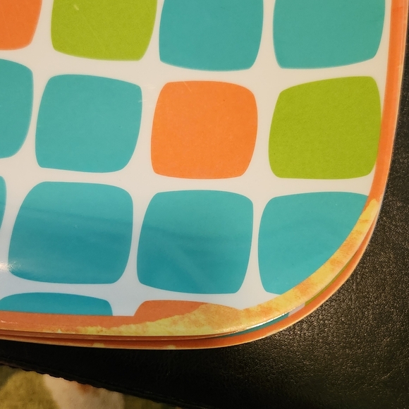 Color block plates - Picture 3 of 5